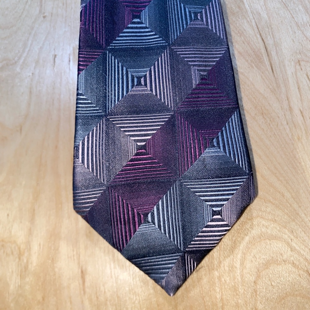 Geoffrey Beene Purple Geometric Patterned Tie
